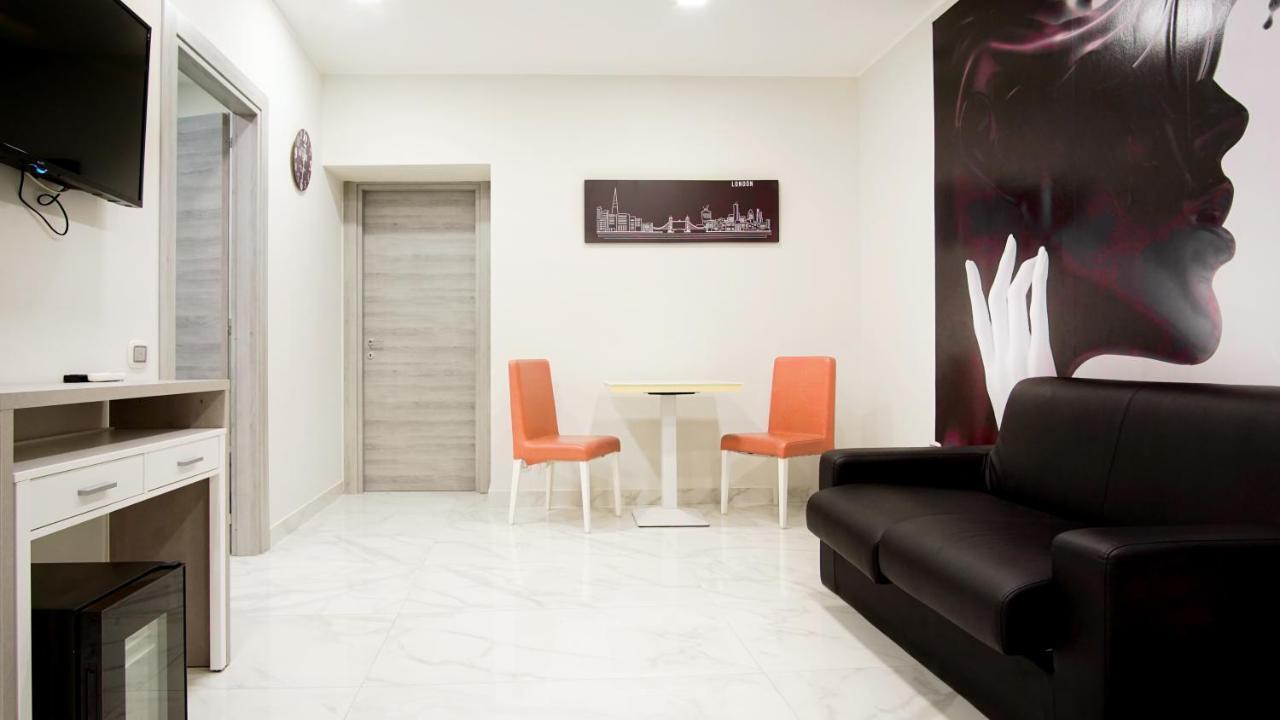 Hotel Cesare 14 Naples Exterior photo